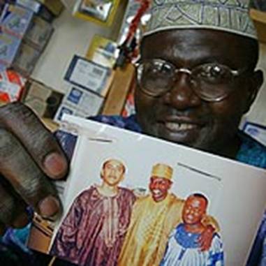 Obama older brother
